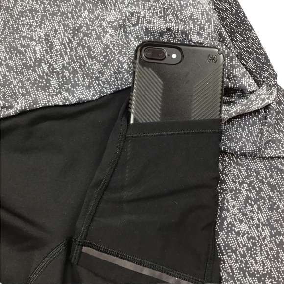 Lululemon Final Lap Skort Black White EUC - Picture 11 of 13